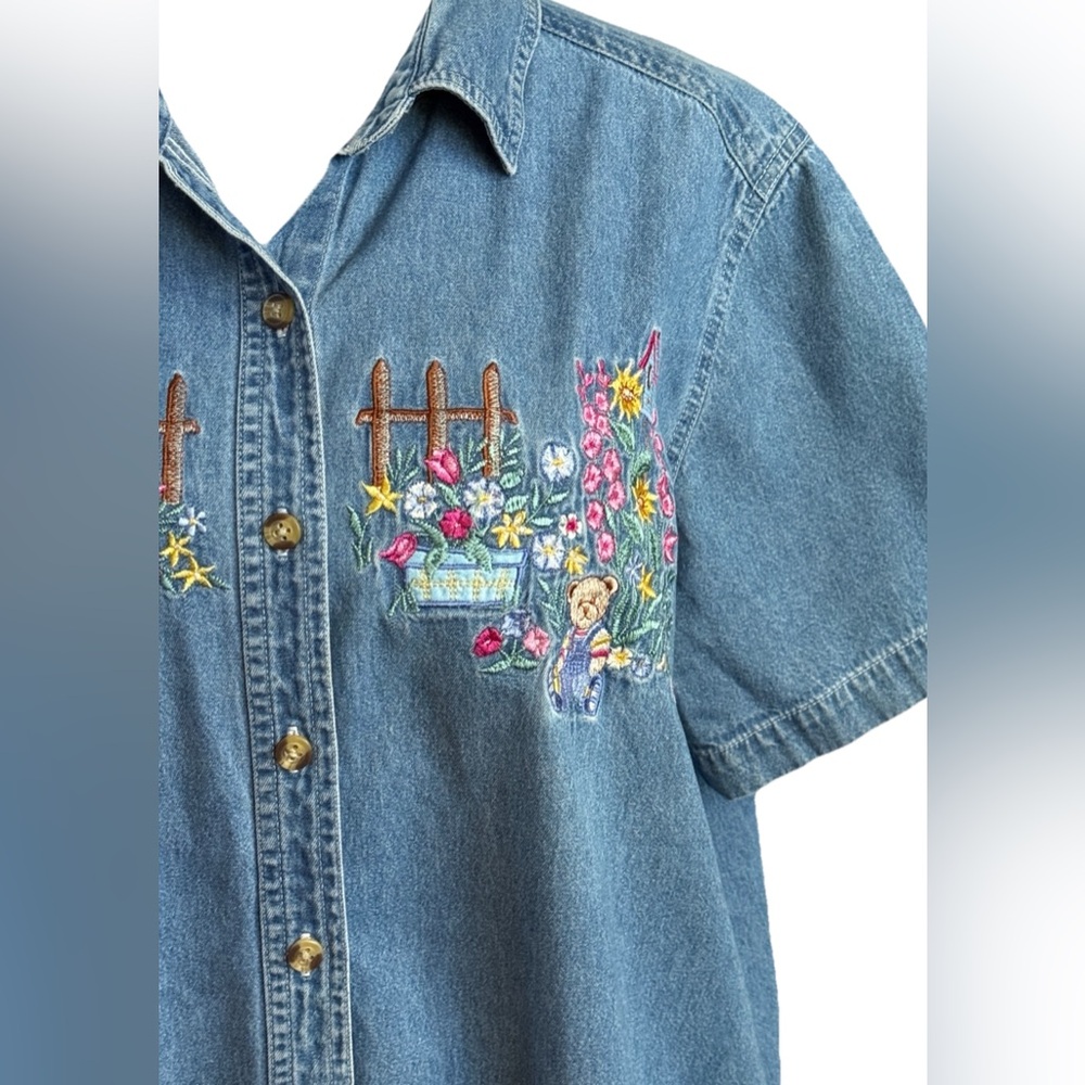 Vintage BOBBIE BROOKS WOMAN Cottagecore Embroidered Denim Shirt 14W/16W 1x - Picture 2 of 9